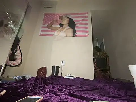 Creolegirl19 online show from 04/19/26, 06:10