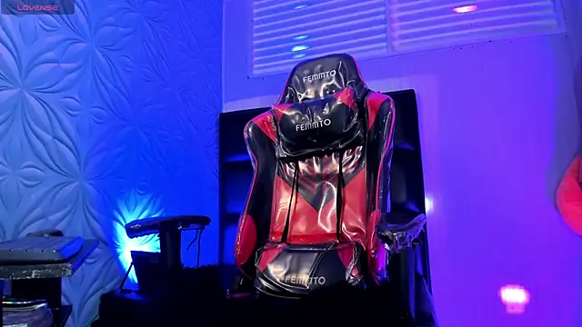 Milk max 18 online show from 04/08/26, 10:21