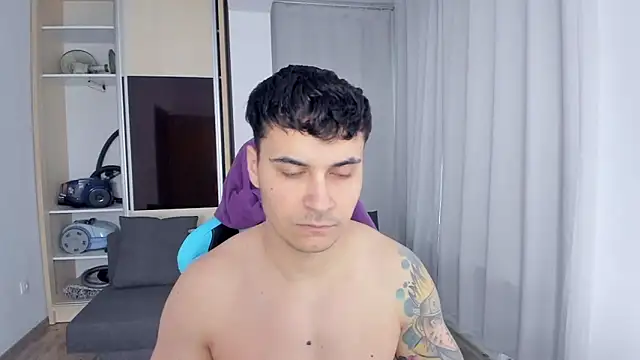 MatMalonne online show from 12/25/24, 01:19