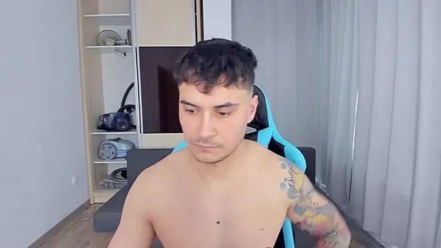 MatMalonne online show from 12/29/24, 01:49