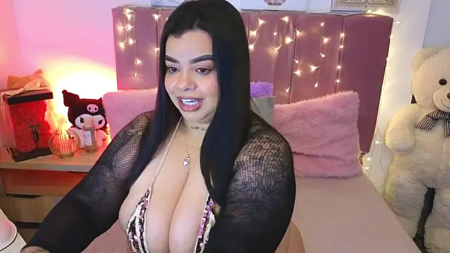 Snapshot of MiahJoness chatting on 05/04/26, 10:06 MiahJoness online show from 05/04/26, 10:06