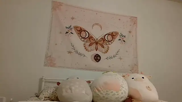 Snapshot of averietheangel chatting on 01/06/25, 07:45 averietheangel online show from 01/06/25, 07:45