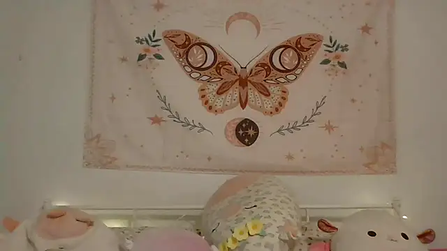 Snapshot of averietheangel chatting on 02/20/25, 05:40 averietheangel online show from 02/20/25, 05:40