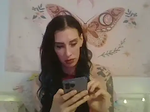 Snapshot of averietheangel chatting on 03/10/25, 12:18 averietheangel online show from 03/10/25, 12:18