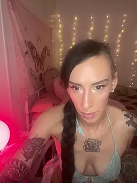 Snapshot of averietheangel chatting on 09/29/25, 08:13 averietheangel online show from 09/29/25, 08:13