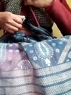 Snapshot of Cutkajal chatting on 12/21/24, 01:58 Cutkajal online show from 12/21/24, 01:58