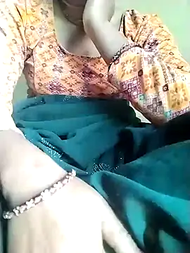 Snapshot of Cutkajal chatting on 02/10/25, 07:26 Cutkajal online show from 02/10/25, 07:26
