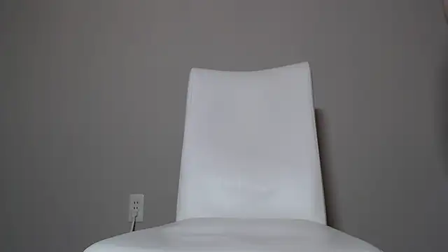 Snapshot of Hika-Channel chatting on 12/28/24, 05:23 Hika-Channel online show from 12/28/24, 05:23