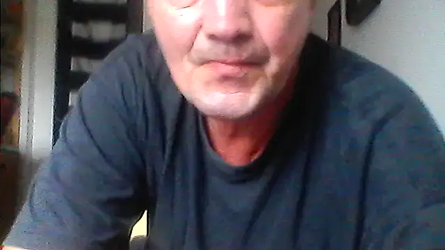 Snapshot of Bigpenis6y chatting on 09/22/25, 09:33 Bigpenis6y online show from 09/22/25, 09:33