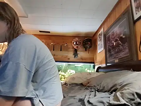 Ryan and Aurora online show from 06/08/26, 01:00