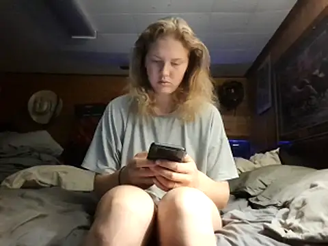 Ryan and Aurora online show from 06/11/26, 01:42