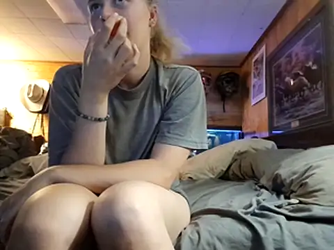 Ryan and Aurora online show from 06/19/26, 09:51