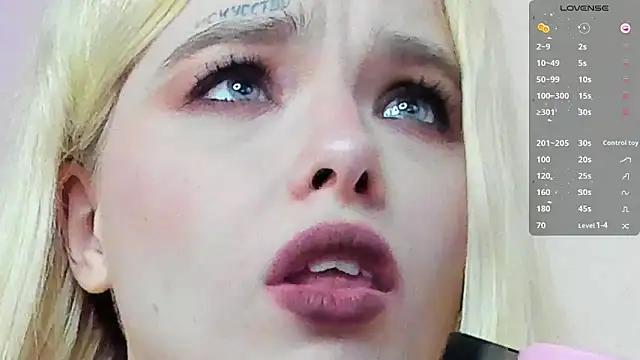 Snapshot of MisssLola chatting on 01/31/25, 04:06 MisssLola online show from 01/31/25, 04:06