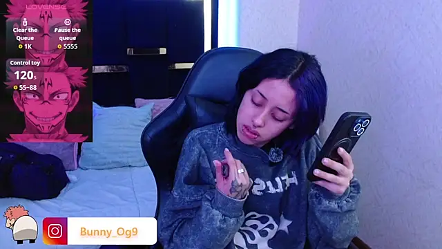 Snapshot of Bunny_O chatting on 05/15/26, 02:18 Bunny O online show from 05/15/26, 02:18