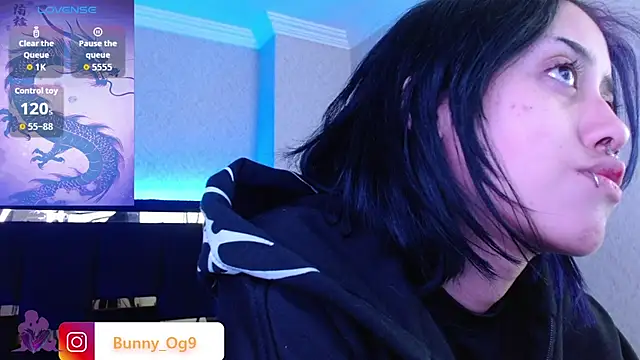 Snapshot of Bunny_O chatting on 05/17/26, 01:36 Bunny O online show from 05/17/26, 01:36