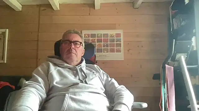 Snapshot of lelohop chatting on 04/14/26, 11:27 lelohop online show from 04/14/26, 11:27