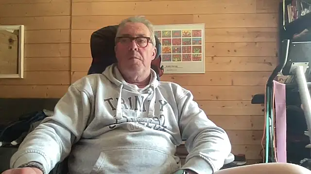 Snapshot of lelohop chatting on 04/22/26, 11:12 lelohop online show from 04/22/26, 11:12