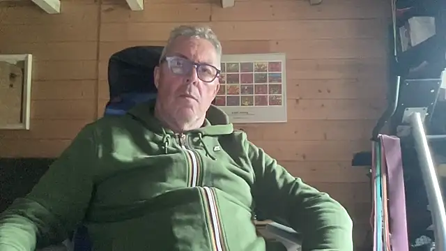 Snapshot of lelohop chatting on 05/06/26, 10:31 lelohop online show from 05/06/26, 10:31