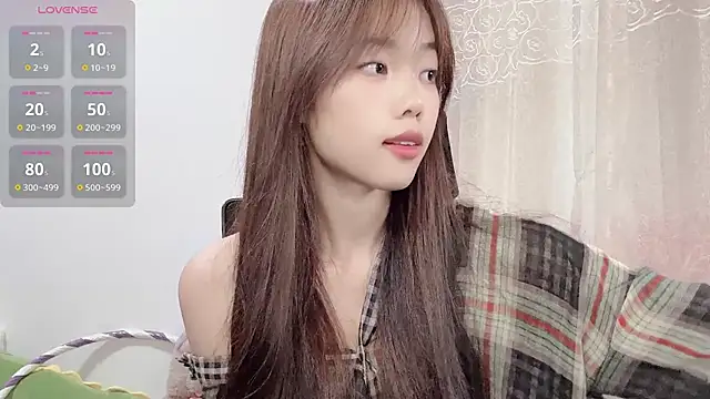 Snapshot of Lvy--v chatting on 11/27/25, 11:51 Lvy--v online show from 11/27/25, 11:51