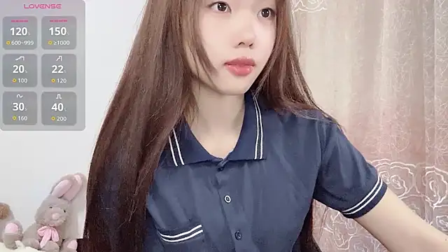 Snapshot of Lvy--v chatting on 03/04/26, 11:22 Lvy--v online show from 03/04/26, 11:22