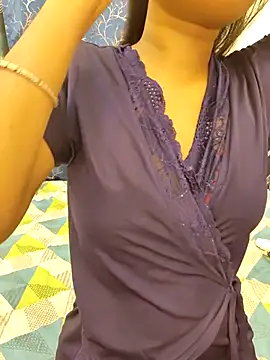 yhona darling online show from 11/30/25, 12:20