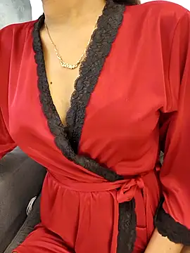Snapshot of yhona_darling chatting on 05/21/26, 10:55 yhona darling online show from 05/21/26, 10:55
