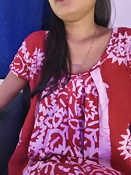 Snapshot of yhona_darling chatting on 06/19/26, 04:28 yhona darling online show from 06/19/26, 04:28