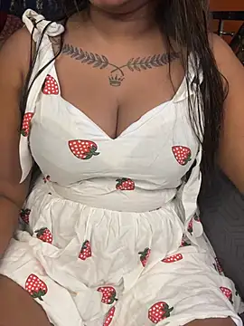 Snapshot of Hot_Urvi chatting on 07/30/26, 04:39 Hot Urvi online show from 07/30/26, 04:39