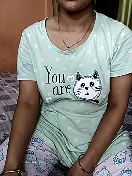 Snapshot of MUMTAJ-1 chatting on 10/04/25, 03:43 MUMTAJ-1 online show from 10/04/25, 03:43