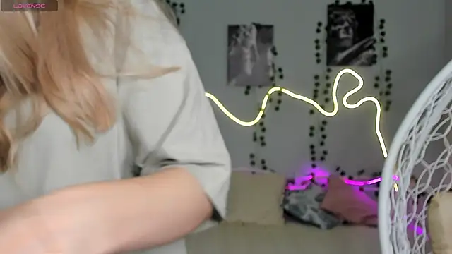 Melissa babs online show from 12/03/24, 01:52