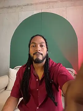 Snapshot of noah_jones__ chatting on 03/31/26, 05:24 noah jones online show from 03/31/26, 05:24