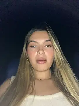 Snapshot of Odett_ chatting on 02/05/25, 02:29 Odett online show from 02/05/25, 02:29