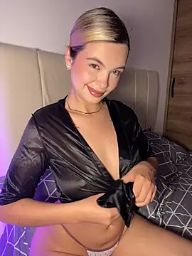 Snapshot of Odett_ chatting on 11/06/25, 02:01 Odett online show from 11/06/25, 02:01