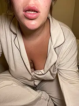 lilylush24 online show from 02/20/25, 03:19