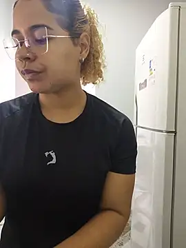 VitoriaFernandes online show from 07/10/26, 02:52