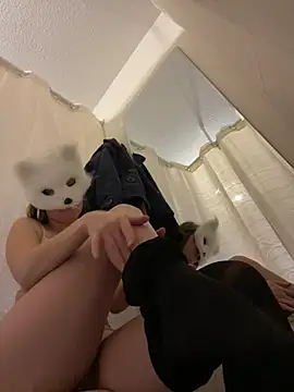 kleinelea123 online show from 12/05/24, 09:17