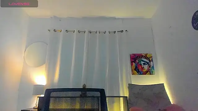 Snapshot of Sophie_sweett19 chatting on 05/22/26, 01:24 Sophie sweett19 online show from 05/22/26, 01:24