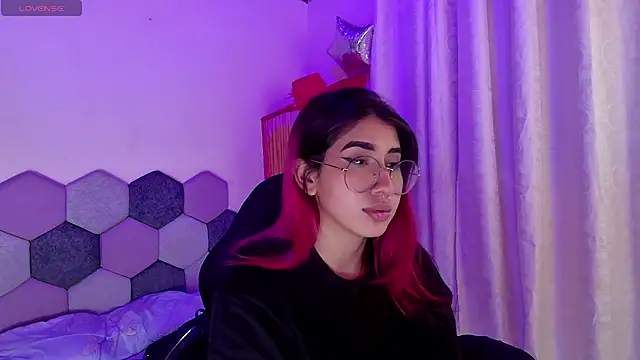 Horny tgn online show from 03/31/26, 06:08