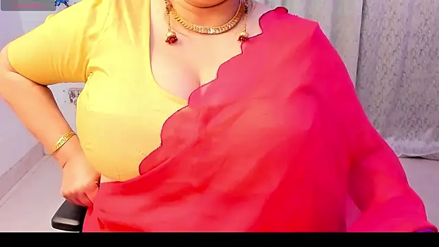 Snapshot of Gulabi_Queen chatting on 11/02/25, 05:26 Gulabi Queen online show from 11/02/25, 05:26