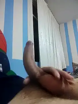 Snapshot of Oscar_898 chatting on 03/07/25, 02:15 Oscar 898 online show from 03/07/25, 02:15