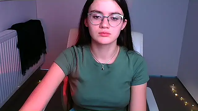 Snapshot of Josephine_jo chatting on 12/21/24, 01:26 Josephine jo online show from 12/21/24, 01:26