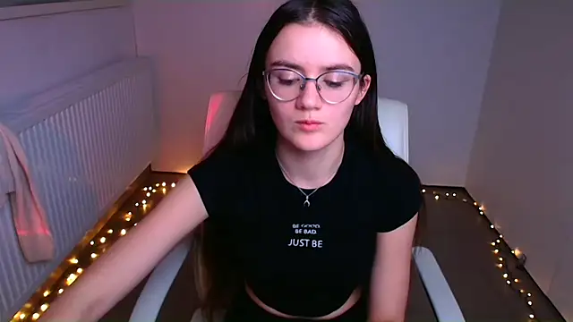 Snapshot of Josephine_jo chatting on 01/11/25, 04:38 Josephine jo online show from 01/11/25, 04:38