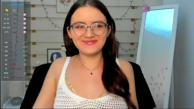 Snapshot of Josephine_jo chatting on 10/10/25, 06:29 Josephine jo online show from 10/10/25, 06:29