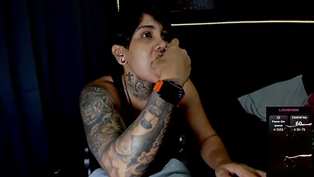 ZhoeStrong online show from 11/13/25, 09:25