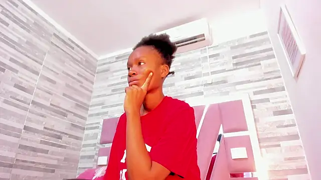 Snapshot of ebony_march chatting on 02/11/25, 06:33 ebony march online show from 02/11/25, 06:33