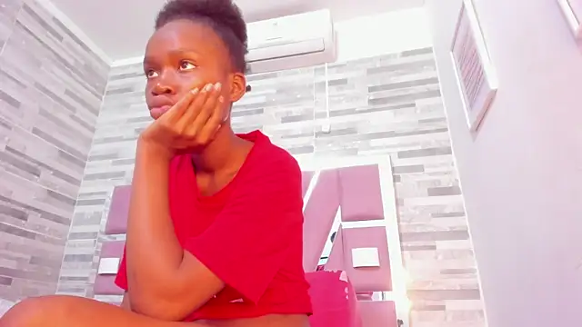 Snapshot of ebony_march chatting on 02/11/25, 09:35 ebony march online show from 02/11/25, 09:35