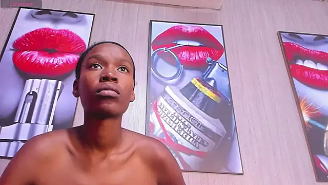 Snapshot of ebony_march chatting on 02/25/25, 06:31 ebony march online show from 02/25/25, 06:31