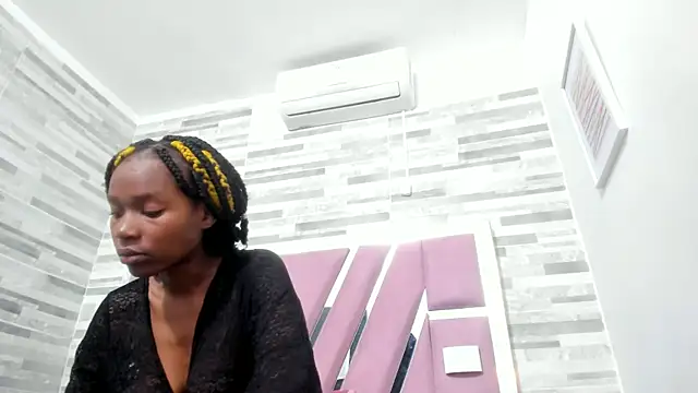 Snapshot of ebony_march chatting on 03/13/25, 06:34 ebony march online show from 03/13/25, 06:34