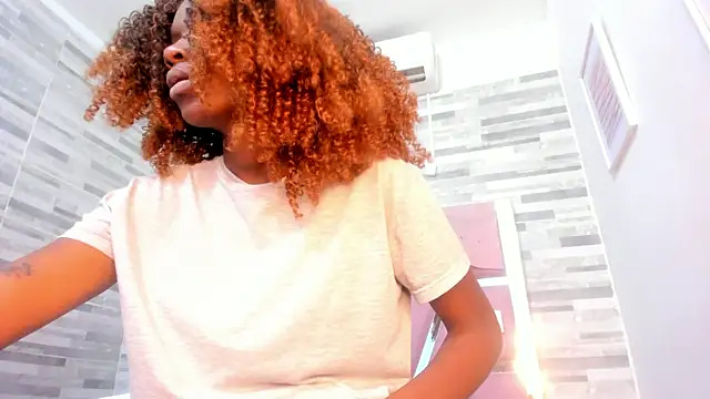 Snapshot of ebony_march chatting on 03/20/25, 06:42 ebony march online show from 03/20/25, 06:42