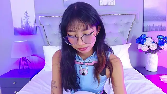 Snapshot of Yommi_Winx chatting on 09/14/25, 12:32 Yommi Winx online show from 09/14/25, 12:32